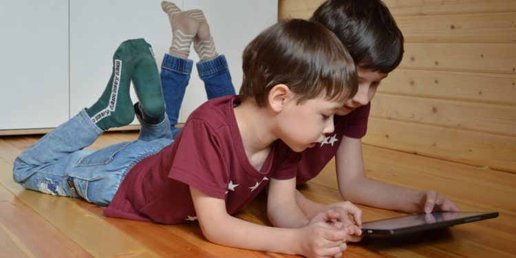 Bambini di 2 anni: quali giochi interattivi fare? Ecco 5 idee