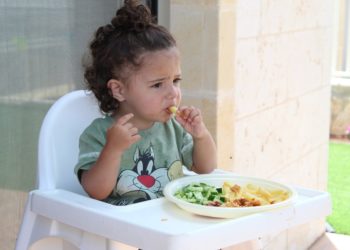 Quali cibi consumare per una corretta alimentazione nei bambini