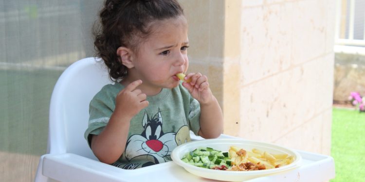 Quali cibi consumare per una corretta alimentazione nei bambini
