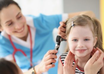 Otite nei bambini: in cosa consiste e come si cura