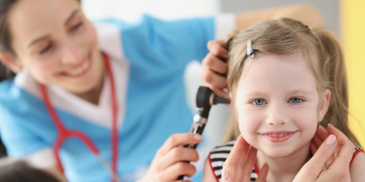 Otite nei bambini: in cosa consiste e come si cura