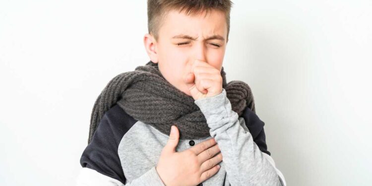 Tosse persistente nei bambini: ecco come curarla