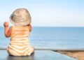 Come mettere in sicurezza il tuo bambino in spiaggia?
