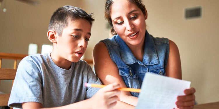 Perché è importante per i bambini fare i compiti in estate?