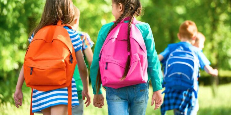 Come aiutare tuo figlio a tornare a scuola dopo la pausa estiva