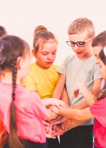 Come organizzare un pomeriggio di giochi tra il tuo bambino e i suoi amici: Una guida pratica