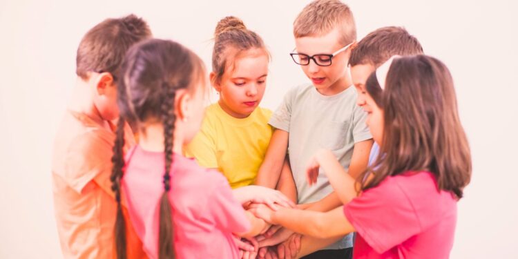 Come organizzare un pomeriggio di giochi tra il tuo bambino e i suoi amici: Una guida pratica